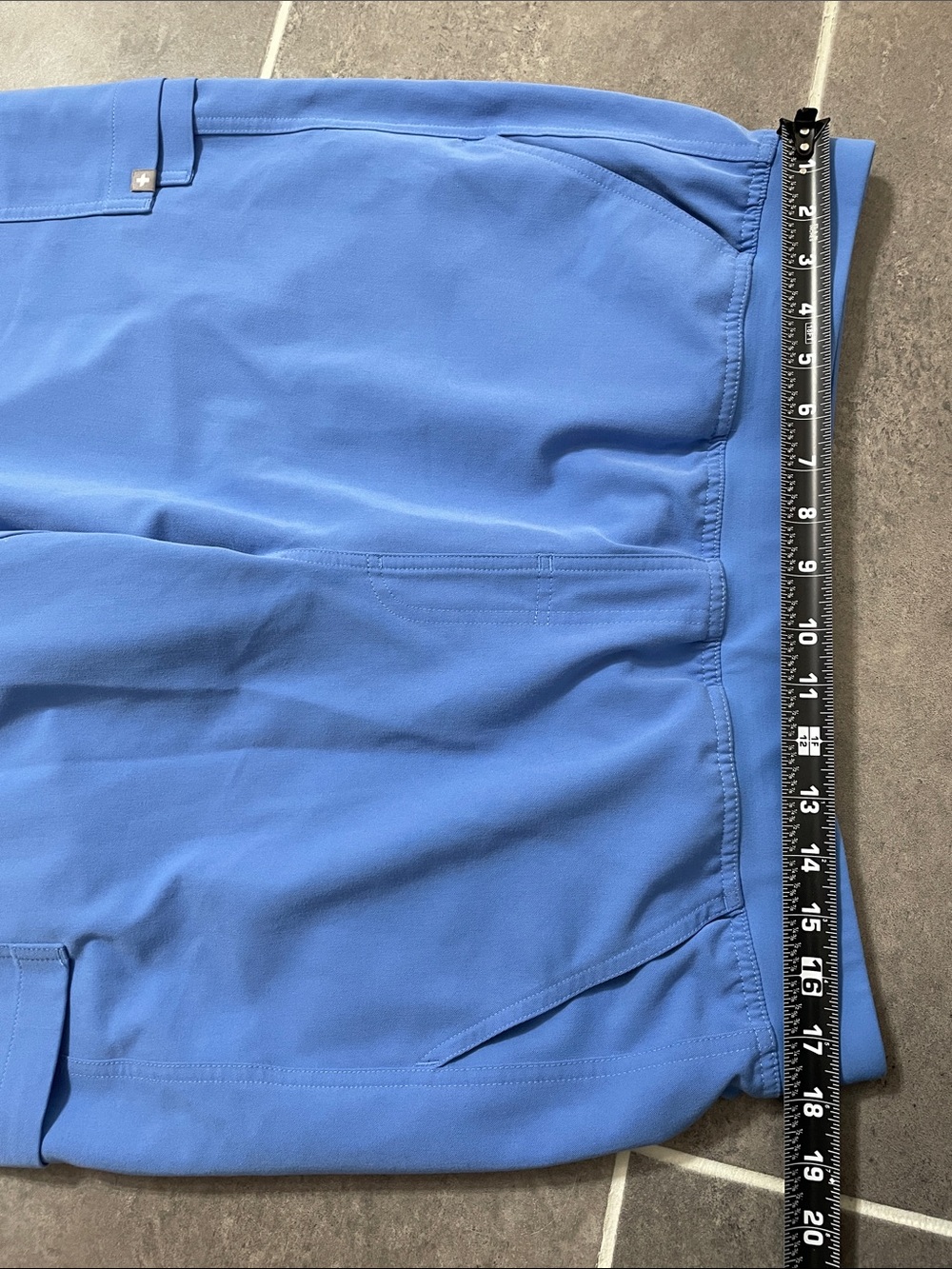 FIGS Axim 30” Cargo Scrub Pants size XL - Picture 3 of 7